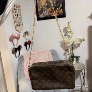 Louis Vuitton Brown Monogram Shoulder Bag with Gold Chain